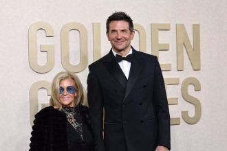 Με τη μαμά του και στις Χρυσές Σφαίρες ο «Maestro» Μπράντλεϊ Κούπερ