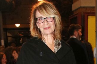 Η Θέμις Μπαζάκα απαντά για τις αντιδράσεις που προκάλεσε η δήλωσή της για τα θρησκευτικά