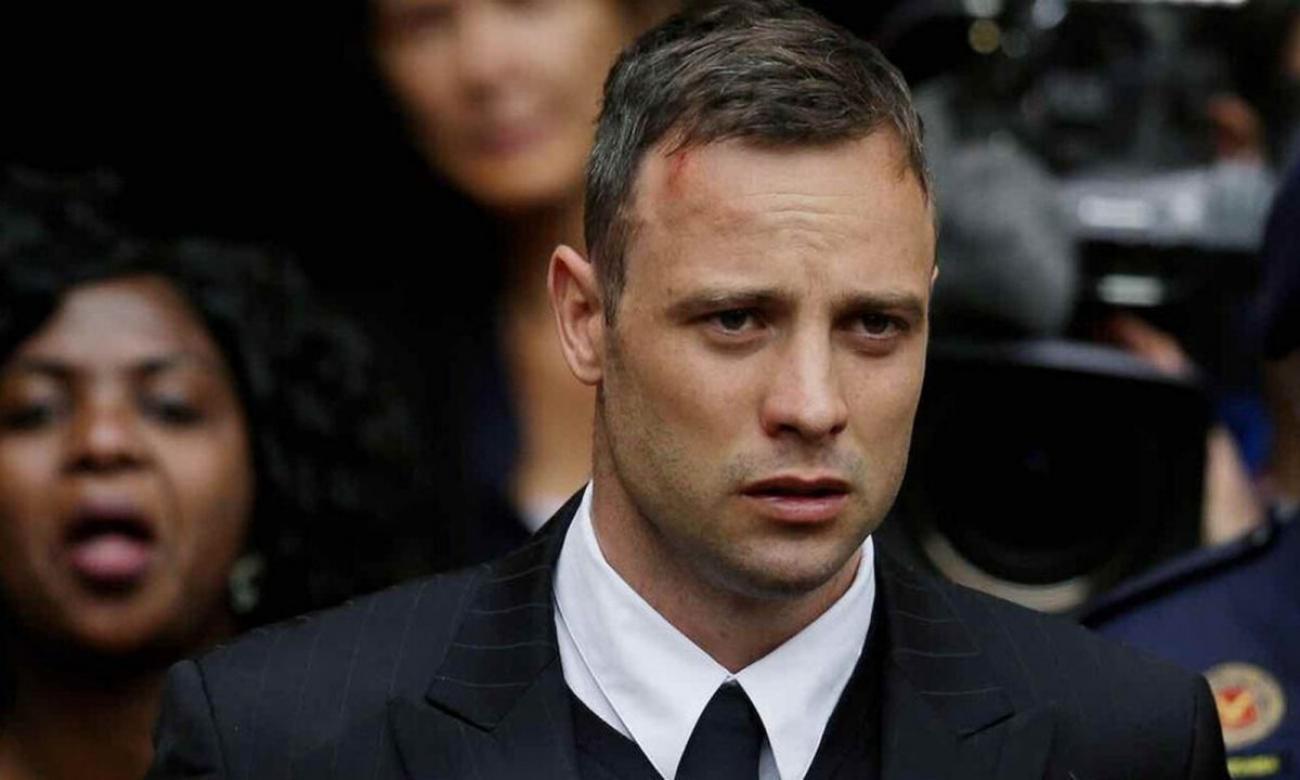 Όσκαρ Πιστόριους: Αποφυλακίζεται 11 χρόνια μετά τη δολοφονία της Ρίβα Στίνκαμπ