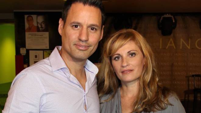 Γρηγόρης Πετράκος: Οι πρώτες δηλώσεις μετά τον χωρισμό από την Θεοφανία Παπαθωμά – «Πάνω απ’ όλα οι κόρες μου»