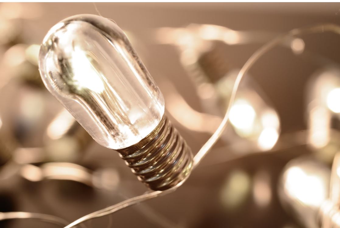 Ρεύμα: Διευκρινίσεις Σκυλακάκη για τη δυνατότητα αλλαγής τιμολογίου