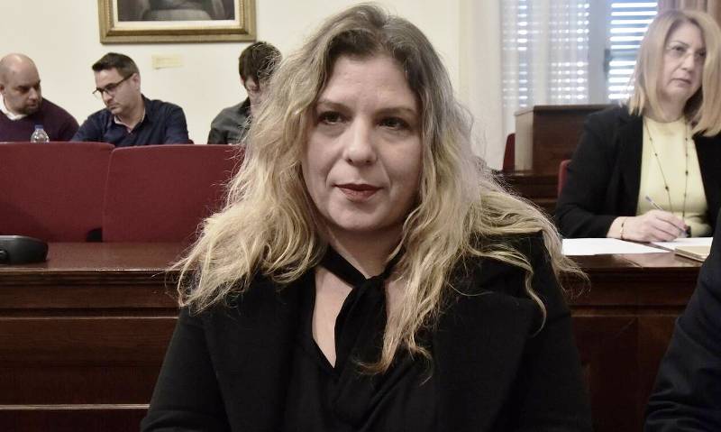 Μαρία Συρέγγελα: Η κυβέρνηση προσπαθεί να αντιμετωπίσει ολιστικά την ακρίβεια