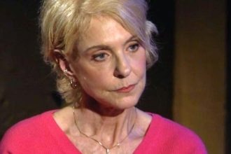 Ναταλία Τσαλίκη: “Σαν νεκροταφείο είναι το παρελθόν, όλα τα λάθη είναι παράσημα”