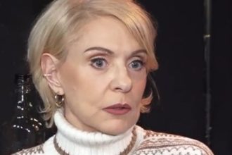 Ναταλία Τσαλίκη: “Δεν άκουσα τη λέξη “σ’ αγαπώ” στην παιδική ηλικία, μου έκανε για μεγάλο διάστημα κακό”