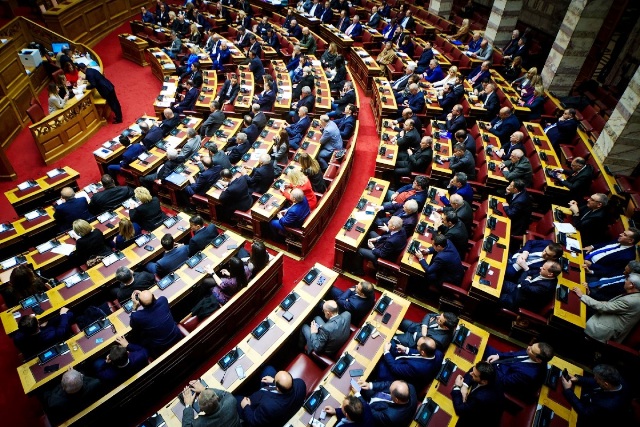 Επιστολική ψήφος: Πέρασε με 158 ψήφους το νομοσχέδιο (μόνο) για τις ευρωεκλογές