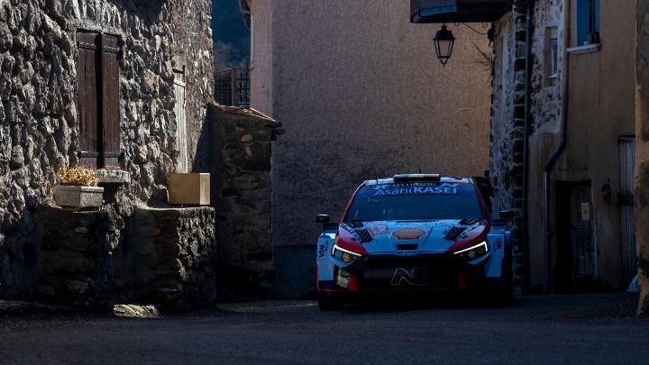 Ο Νεβίλ νίκησε στο ράλι του Μόντε Κάρλο