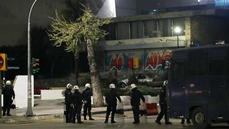 Επέμβαση των ΜΑΤ μέσα στο ΑΠΘ για να σταματήσει η κατάληψη στη Νομική Σχολή