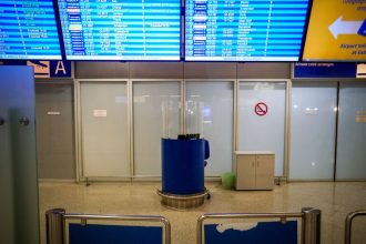 Σύλληψη ράπερ στο αεροδρόμιο «Ελευθέριος Βενιζέλος» ενώ προσπαθούσε να κλέψει βαλίτσες επιβατών