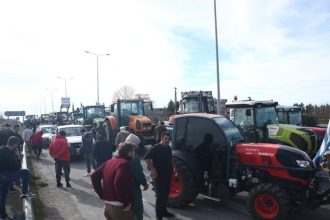 Μπλόκο της ΕΛ.ΑΣ. στους αγρότες της Χαλκιδικής