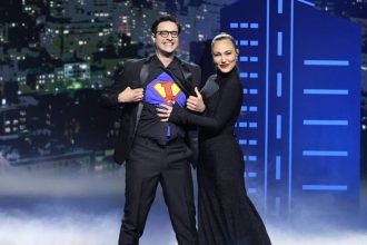 Το φόρεμα της Βανδή στο J2US δίχασε το κοινό: Λατρεύτηκαν Αναστασοπούλου - Στρατής