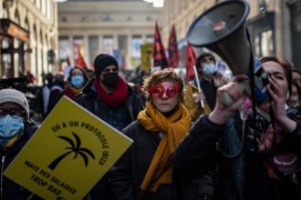 Δημήτρης Ουγγαρέζος για «Πρωινό»: "Πετάχτηκαν δύο τσουτσέκια"