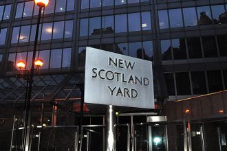 Βρετανία: Έκθεση της αστυνομίας επικρίνει την Σκότλαντ Γιαρντ για αποτυχία αντιμετώπισης της εκμετάλλευσης ανηλίκων