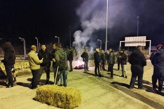 Αποκλεισμός του λιμανιού της Ηγουμενίτσας από αγρότες