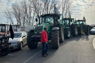 Αγρότες: Συνοδεία περιπολικών η κάθοδος στην Αθήνα - Ξεκίνησαν τα πρώτα τρακτέρ (ΒΙΝΤΕΟ)