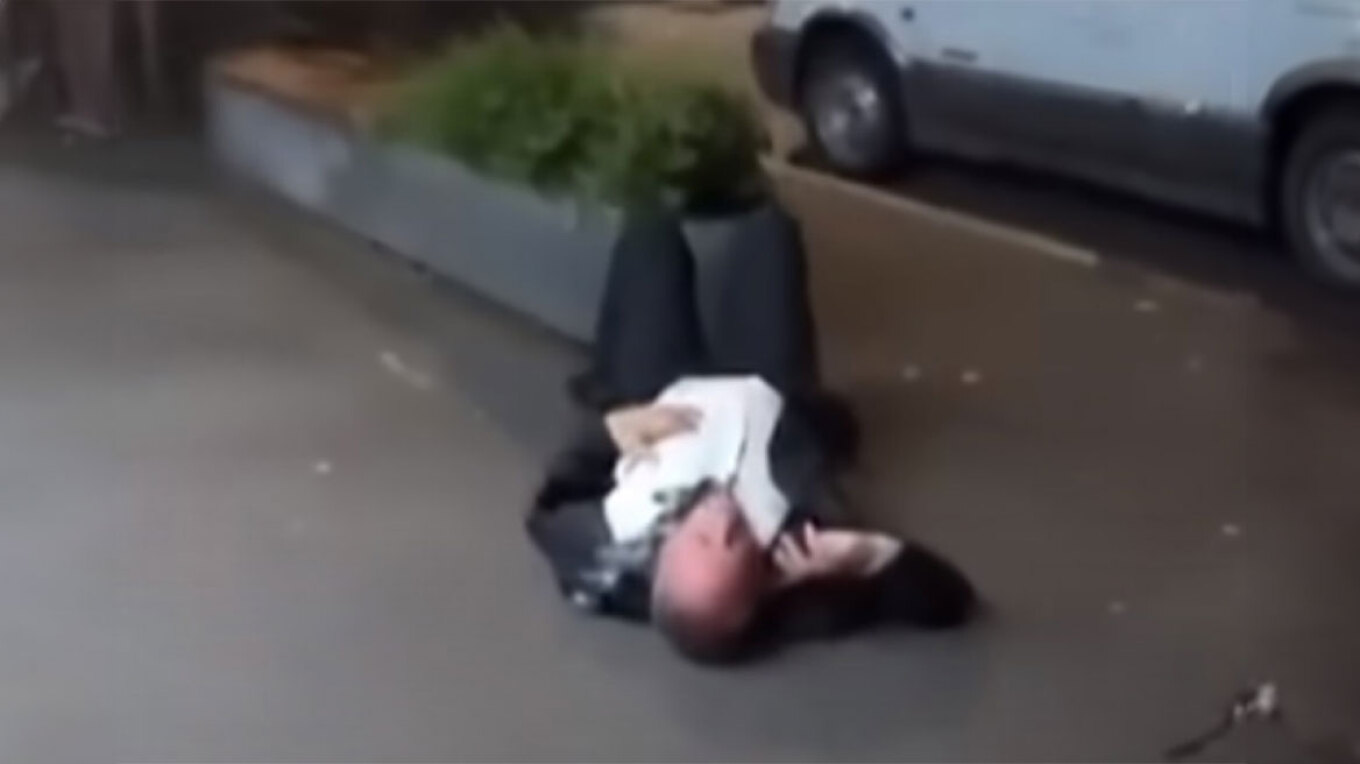 Αντιδράσεις με πρώην αναπληρωτή πρωθυπουργό Αυστραλίας – Μεθυσμένος και ξαπλωμένος στο δρόμο