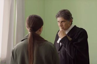 Γιάννης Μπέζος: Μέσα από τον ρόλο μου στη «Famagusta» έχει δημιουργηθεί κοινή ανάσα με το κοινό