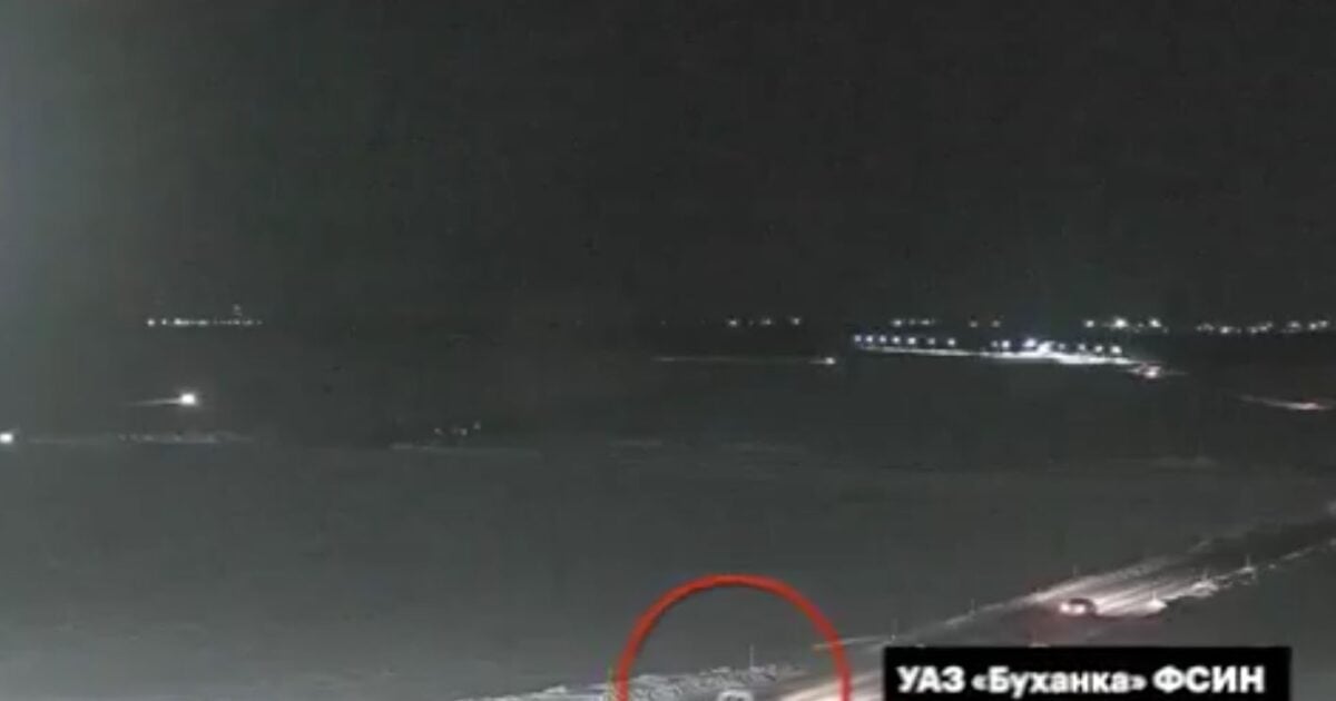 Αλεξέι Ναβάλνι: Βίντεο ντοκουμέντο τη στιγμή που φυγαδεύουν τη σορό του