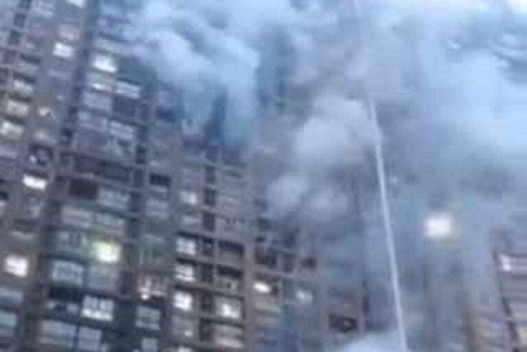Κίνα: Τουλάχιστον 15 νεκροί και 44 τραυματίες από πυρκαγιά σε συγκρότημα κατοικιών