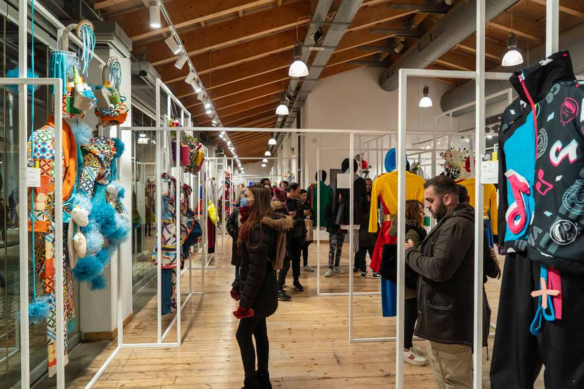 Από σήμερα Τετάρτη η τοποθέτηση των στολών από τα πληρώματα στην Αγορά Αργύρη