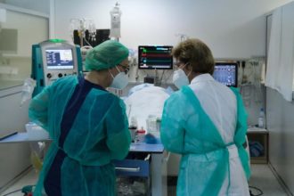 Γιατροί έσωσαν 46χρονη που κατέρρευσε στο γυμναστήριο από ανεύρυσμα