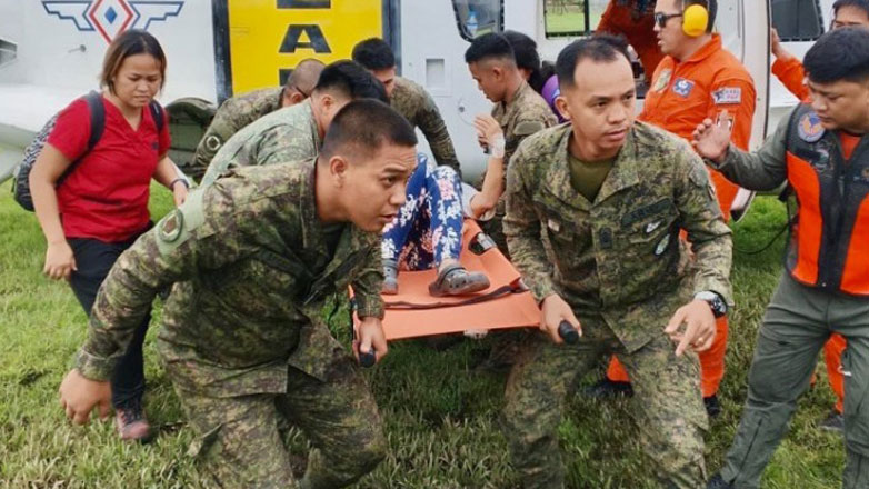 Φιλιππίνες: Νεκρή 80χρονη και τραυματίες από κατάρρευση εξώστη σε εκκλησία με 400 πιστούς – Αποδίδεται σε τερμίτες