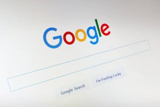 To Google πήρε φωτιά λόγω της ασθένειας του Καρόλου - Τι αναζητούν οι χρήστες