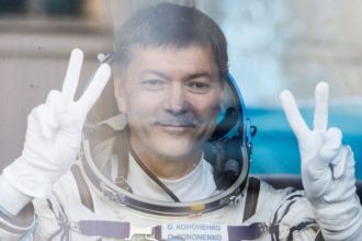 Διάστημα: Ρώσος κοσμοναύτης καταρρίπτει το ρεκόρ παραμονής στον ISS