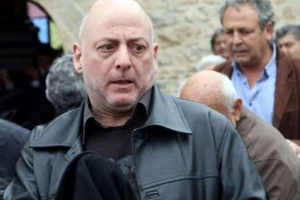 Γιώργος Λαμπάτος: Με κράτησε στη ζωή η κιθάρα μου, αλλιώς θα είχα φουντάρει