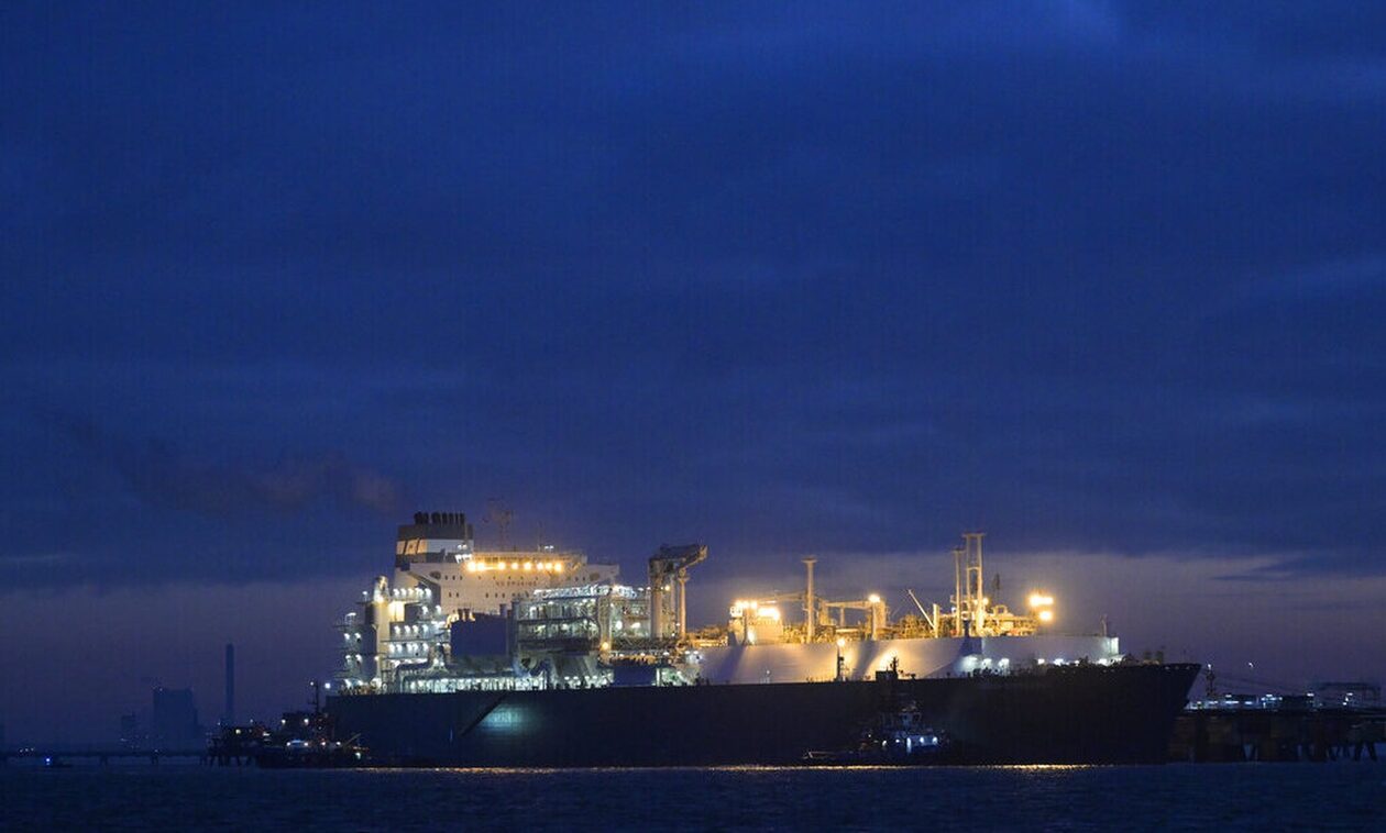 Αλεξανδρούπολη: Κατέφθασε το πρώτο φορτίο LNG – Δοκιμαστικοί έλεγχοι στο FSRU