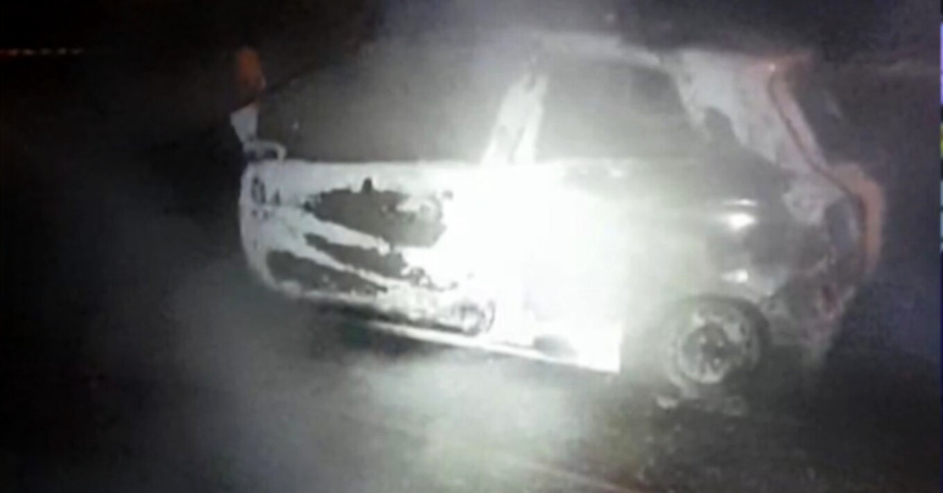 Επιχειρηματίας βρέθηκε πυροβολημένος και απανθρακωμένος μέσα σε καμένο αυτοκίνητο - Είχαν δολοφονήσει και την σύζυγό του (ΦΩΤΟ)