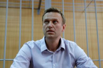 Αλεξέι Ναβάλνι: Νέο σενάριο για την αιτία θανάτου του – «Μπορεί να τον σκότωσαν με γροθιά στην καρδιά»