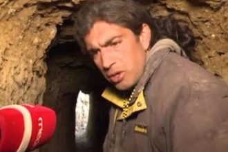 Αρνείται ο π. Κλεομένης ότι είναι πατέρας του εγγονιού του Μανώλη Καλαϊτζιδάκη – «Δεν έχω καμία σχέση»