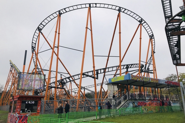 Τρόμος σε λούνα παρκ στην Ισπανία – Δέντρο έπεσε σε τρενάκι, 14 τραυματίες