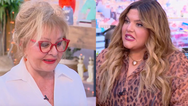 Η ατάκα όλο νόημα της Βίκυς Παγιατάκη σε Δανάη Μπάρκα: «Άλλα μου λένε τα χείλια σου και άλλα τα φιλιά σου»