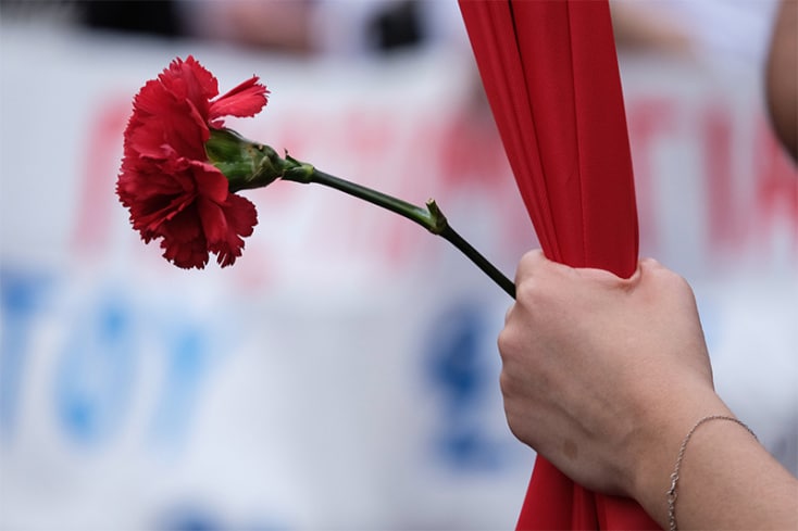 Την Τρίτη 7 Μαΐου μετατίθεται η αργία της Πρωτομαγιάς