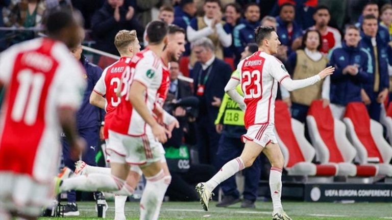 Conference League: Ο Άγιαξ «έσωσε» στις καθυστερήσεις την παρτίδα