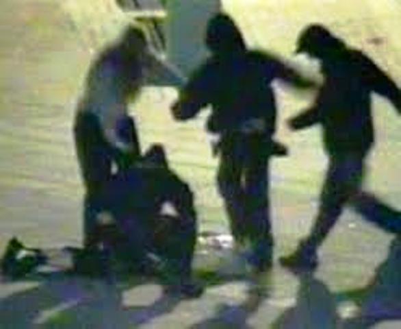 Ξυλοδαρμός 16χρονου από συνομηλίκους του έξω από σχολείο