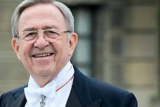 Υψηλές παρουσίες στο μνημόσυνο του τέως βασιλιά Κωνσταντίνου στην Αγγλία