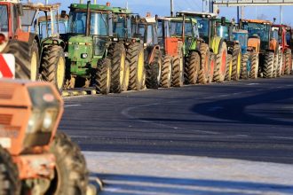 Κλιμάκωση λέει η πλειοψηφία των αγροτών, σε πρώτο πλάνο η κάθοδος στην Αθήνα - Την Πέμπτη η τελική απόφαση, το μήνυμα του Μαξίμου