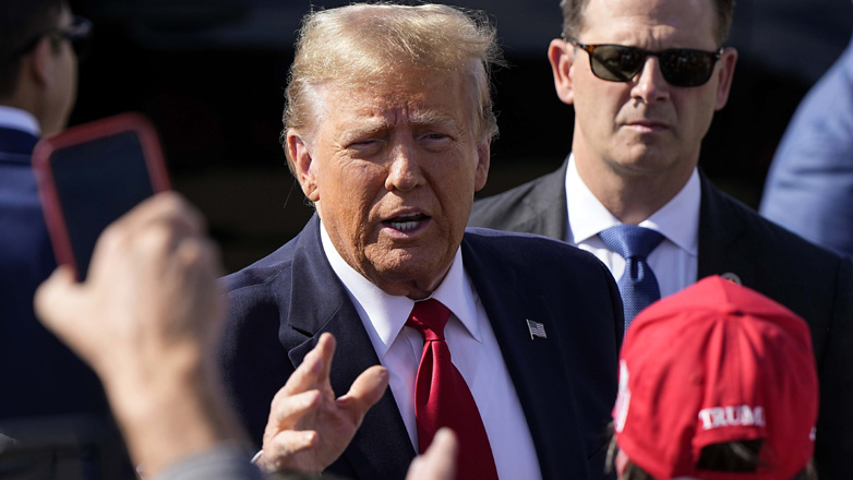 Ο Τραμπ παρομοιάζει τον εαυτό του με τον Ναβάλνι