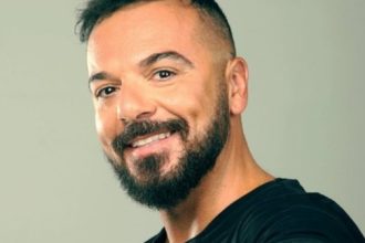 Τριαντάφυλλος: «Θαυμάστρια μου έσκισε το παντελόνι την ώρα που τραγουδούσα»