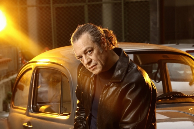 Ο Σκαραβαίος: Μια δημοσιογράφος εξαφανίζεται ενώ ερευνά υπόθεση γυναικοκτονίας