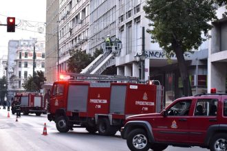 Βόμβα στη Σταδίου: Φόβοι για δεύτερο χτύπημα όσο καθυστερεί η ανάληψη ευθύνης