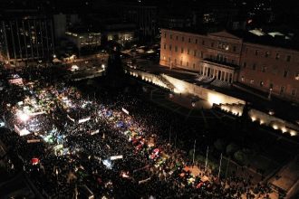 Σε αγροτικό κλοιό η Αθήνα: Καρέ καρέ το συλλαλητήριο των αγροτών (ΦΩΤΟ - ΒΙΝΤΕΟ)