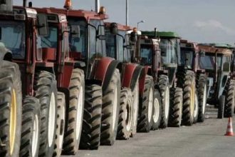 Κλειστή απο μπλόκο αγροτών η ΕΟ Θεσσαλονίκης- Ν. Μουδανιών μέχρι τις 8 το βράδυ