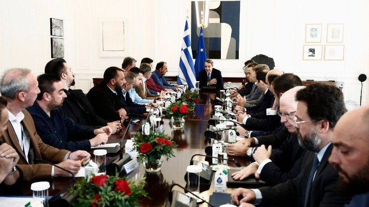Κυριάκος Μητσοτάκης στους αγρότες στο Μαξίμου: Πρόθεσή μου να σας ακούσω και να βρούμε λύσεις
