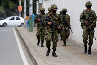 Πάνω από 180 παιδιά στρατολογήθηκαν από ένοπλες οργανώσεις το 2023 στην Κολομβία