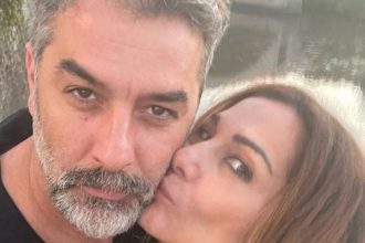 Δέσποινα Βανδή: Το πρώτο μήνυμα μετά την περιπέτεια υγείας του Βασίλη Μπισμπίκη