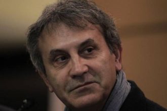 Θύμα διαδικτυακής απάτης ο Γιώργος Νταλάρας