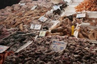 Ακρίβεια: «Χρυσό» το σαρακοστιανό τραπέζι – Ανατιμήσεις ως και 122,6%, απλησίαστη η λαγάνα